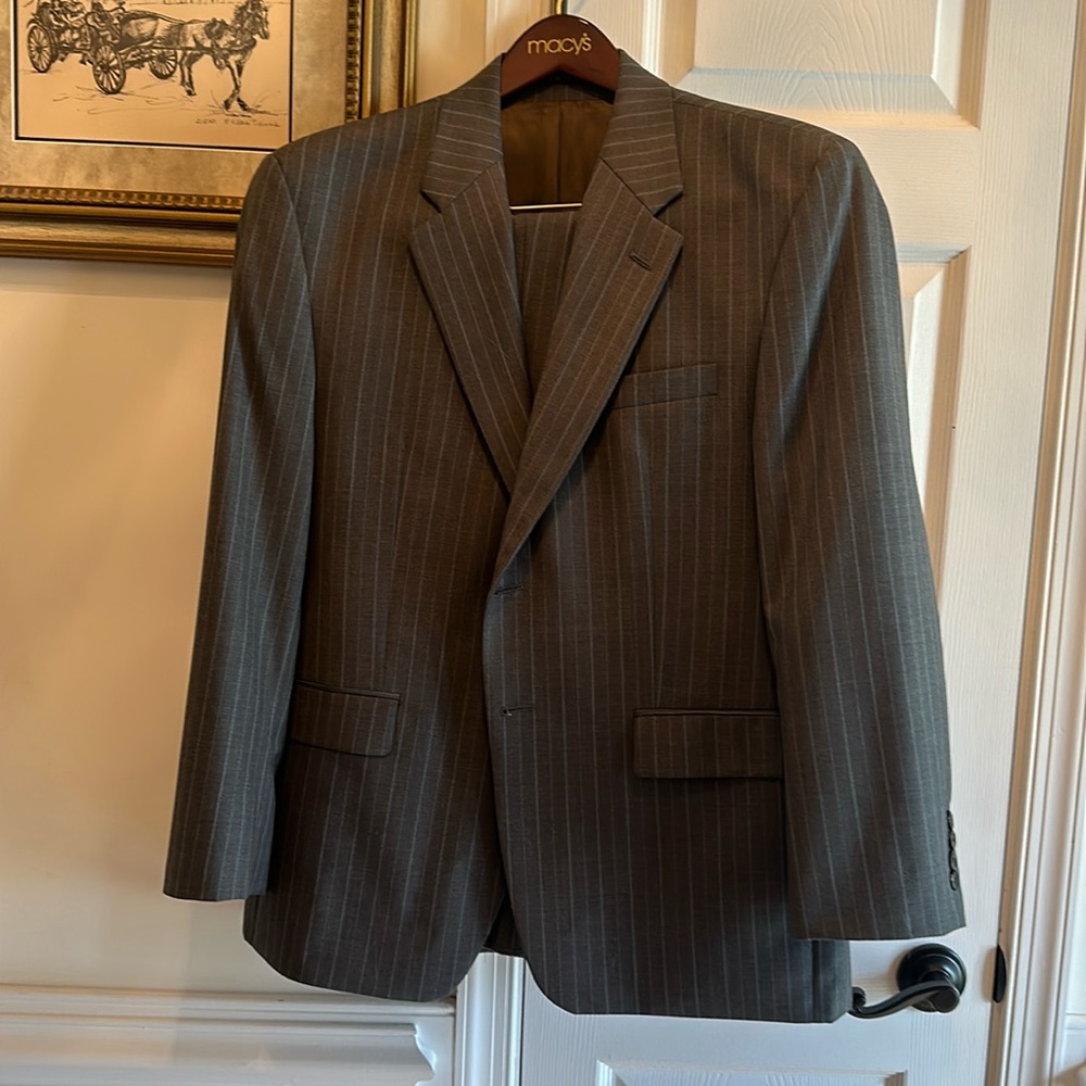NEVER WORN Men’s Ralph Lauren 42S Pinstripe Suit Coat w/Unhemmed Matching Pants